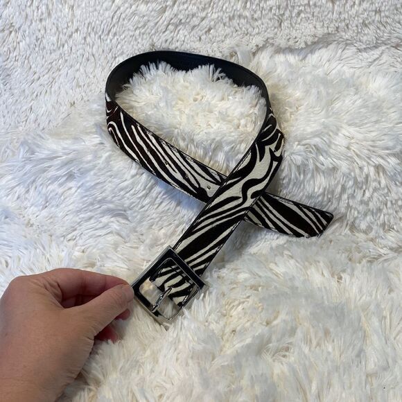 Zebra print size medium  - Picture 1 of 3
